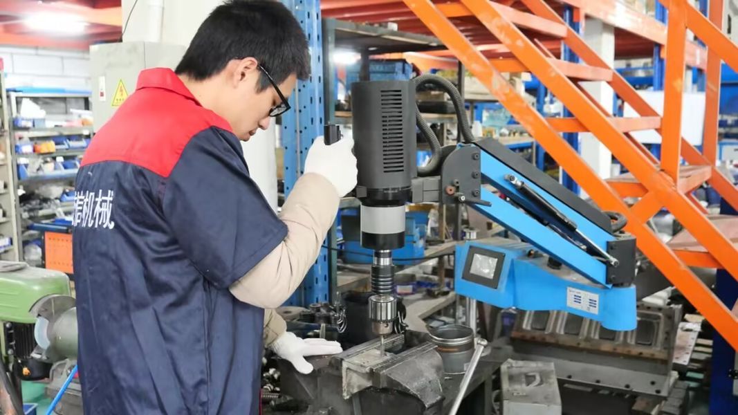 Shenzhen Weixin Plastic Machinery Factory