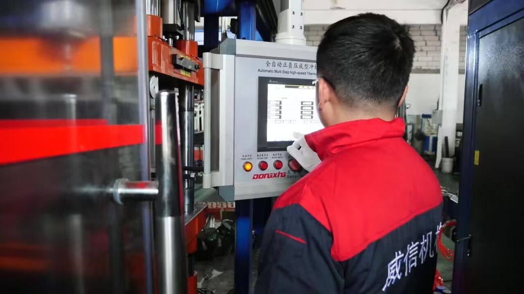 Shenzhen Weixin Plastic Machinery Factory