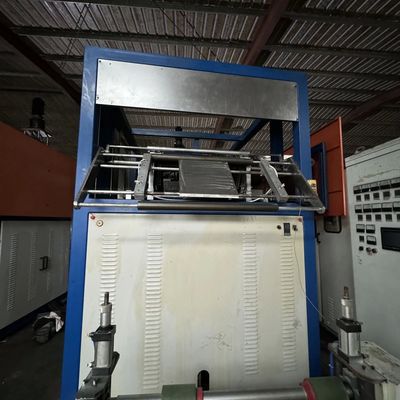 380V 130KW αυτόματη μηχανή θερμομόρφωσης για θερμομόρφωση καφέ κάτω